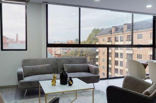 Amplio Apartamento de 2 Hab Con Excelente Vista