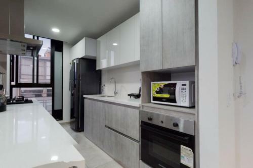 Amplio Apartamento de 2 Hab Con Excelente Vista