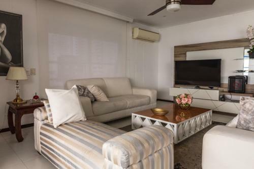 Apartamento Cozy Castillogrande Beachfront