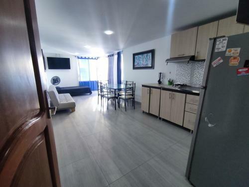 Apartamento Con Balc�n Y Vista Al Mar