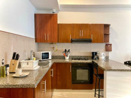 Charming 2br Apartment With Terrace In El Laguito