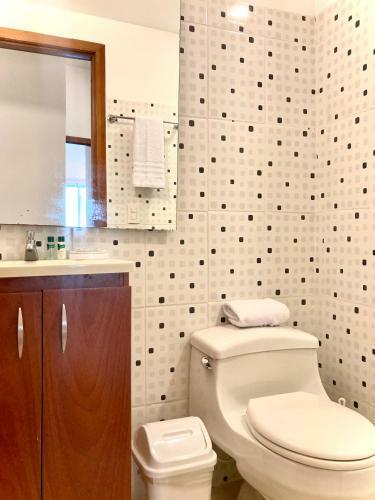 Charming 2br Apartment With Terrace In El Laguito
