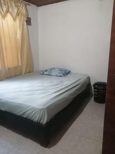 Habitaci�n Con Cama Doble Y Ventilador