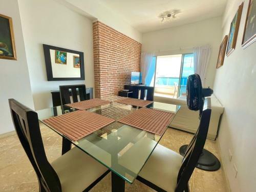 Hermoso Apartamento Con Balc�n Y Vista Al Mar.
