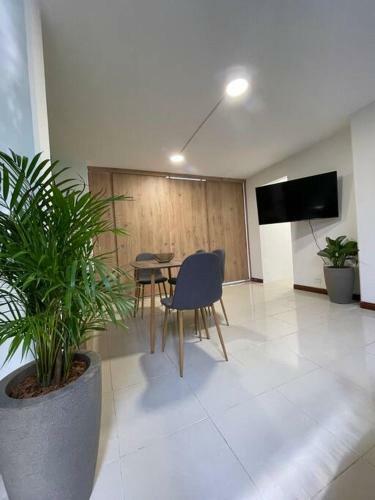 Apartment W/ Jacuzzi Best Location/ Parque Lleras