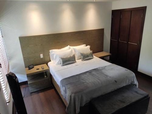 Apartamento Penthouse Poblado, Cerca Provenza Y Lleras Park.