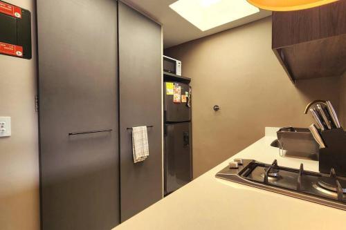 Intimate Apartment With Balcony & Stunning Views!