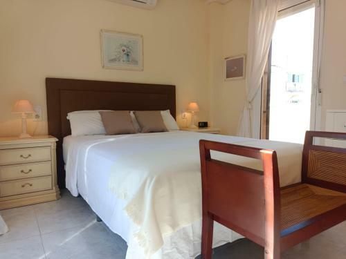 Charming Bungalow In Private Urbanization Royal Interpark