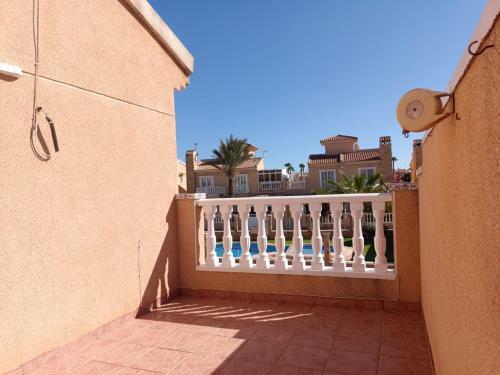 Charming Bungalow In Private Urbanization Royal Interpark