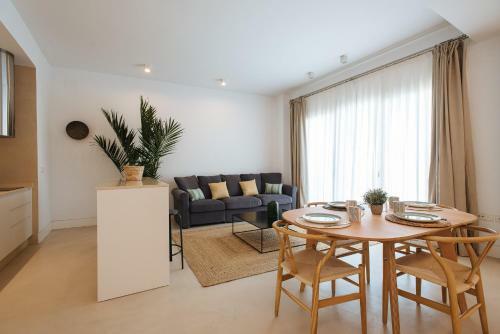 Apartamento Eva Recommends Castellar Pool & Terrace