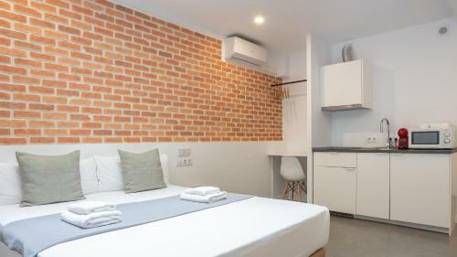 Dolium Apartments