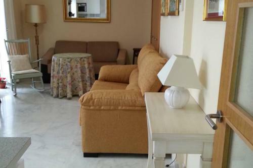 Apartamento Cl�sico, Cerca A Jardines De Murillo