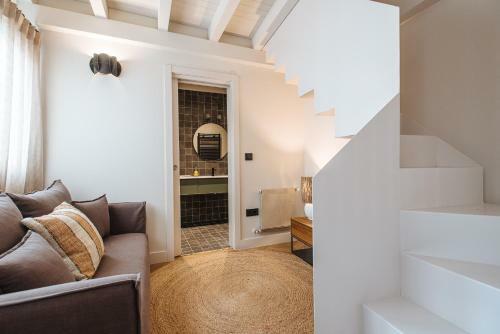 R26 Suites By Magno Apartments