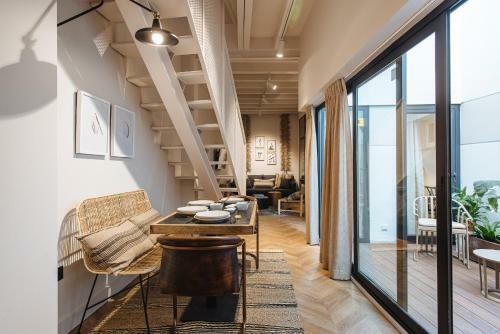 R26 Suites By Magno Apartments