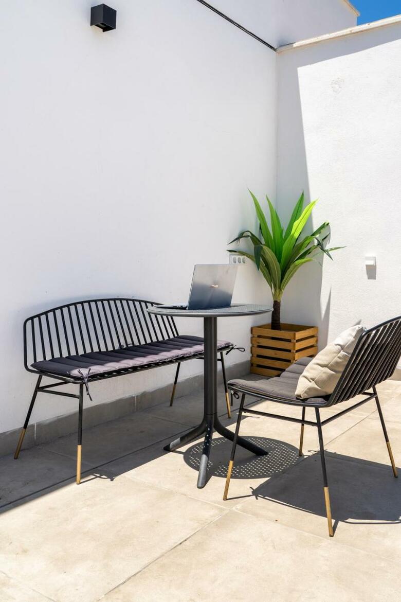 Apartamento Limehome Sevilla Calle Torcuato Luca de Tena - Digital Access