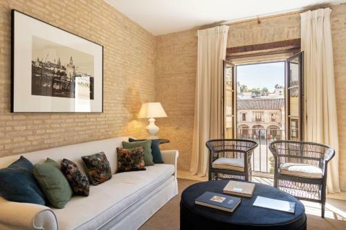 Real Casa De La Moneda Deluxe Apartments