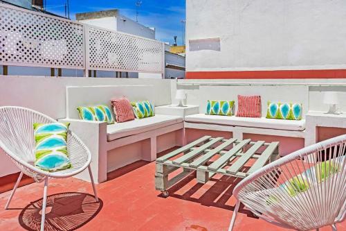 Fam Sevillian Townhouse