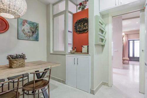 Fam Sevillian Townhouse