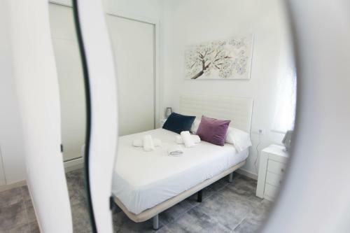 Rentalsevilla Apartamento de 3 Dormitorios En Triana