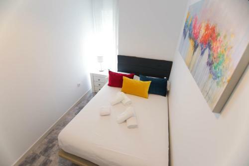 Rentalsevilla Apartamento de 3 Dormitorios En Triana