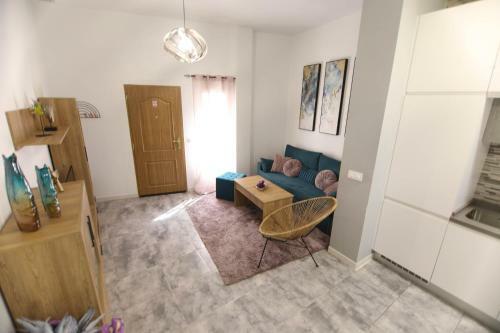 Rentalsevilla Apartamento de 3 Dormitorios En Triana