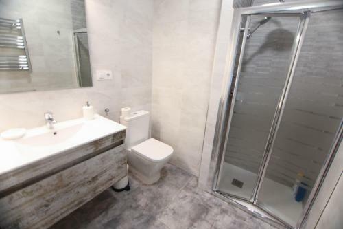 Rentalsevilla Apartamento de 3 Dormitorios En Triana