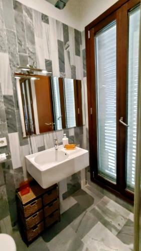 Elegante Apartamento Con Patio En Centro Historico