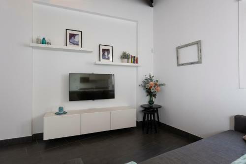 Terrace & Chill Urban Apartment
