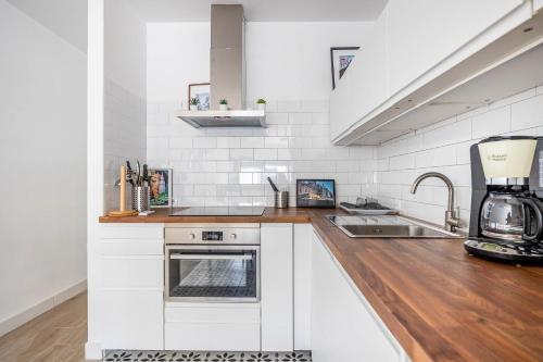 Slow Sevilla Suite - Two-bedroom Apartment With Private Pool