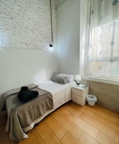 Airbhouse Private Rooms & Apartments