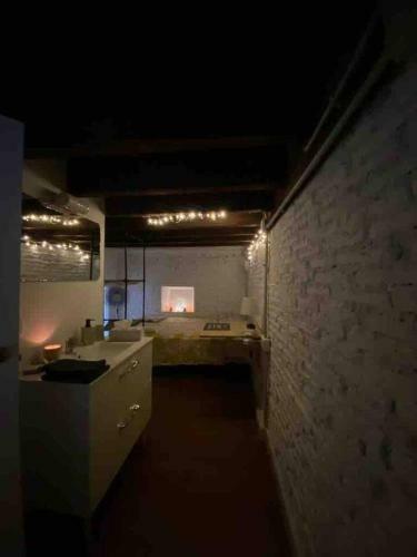 Airbhouse Private Rooms & Apartments