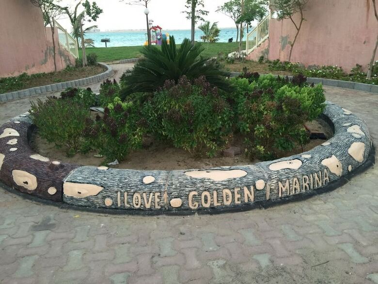 Golden Marina Resort