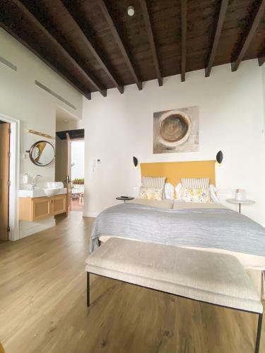 The Honest Hotel