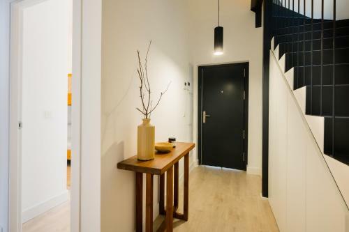Apartamento Stylish Designer Duplex-3beds 2baths-puerta Carmona Centro