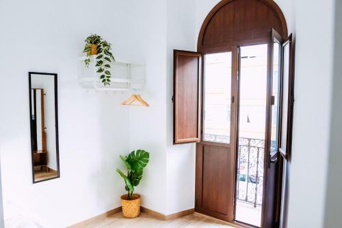 Triana Riverside Guesthouse