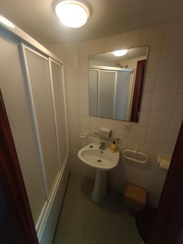 Apartamento Piso Para 6 Junto Al Acueducto. A Pasos Del Centro