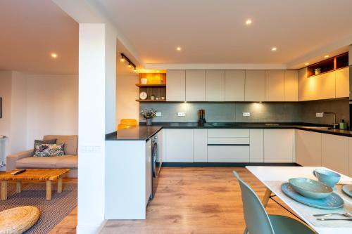 Apartamento C�ntrico Y Luminoso �tico