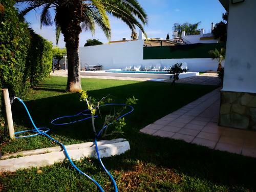 Chalet Con Jard�n, Piscina Privada Y Parking