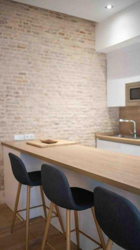 Apartamento Suite En Triana, Tranquilo, Independiente
