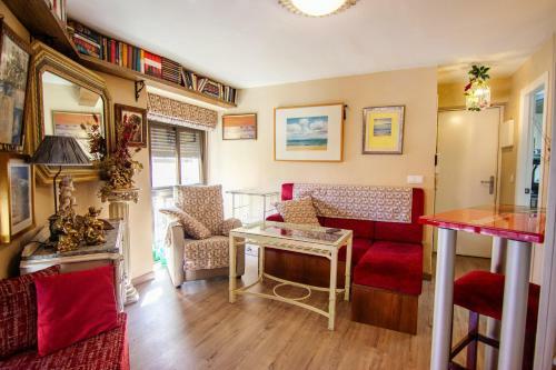 Rentalsevilla Coqueto Apartamento En Trajano