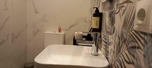 Apartamentos Serendipity Hispalis Nervi�n