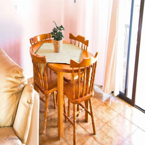 Apartamento Ventoso , Modern Rustic Stay