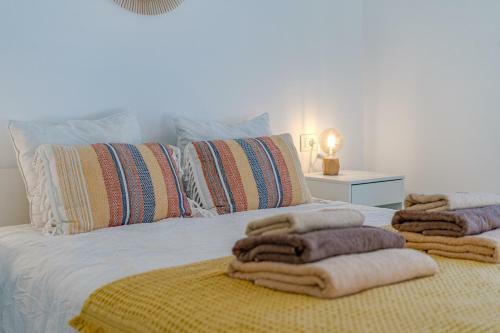 Cliff Haven Sea View Apartment - Adults Only