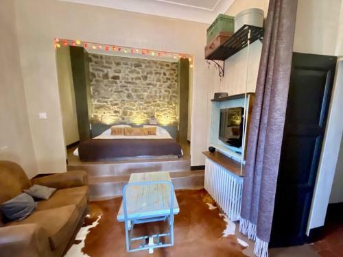 Villa Huge Charming Manor House. Waterfall & Volcanoes