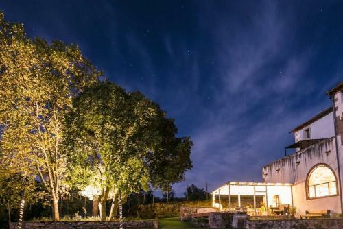 Villa Huge Charming Manor House. Waterfall & Volcanoes