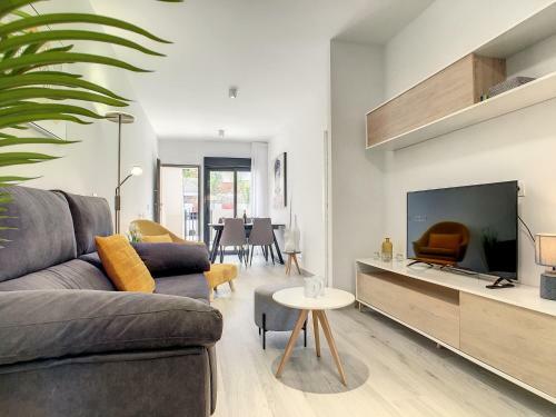 Elisa Beach Apartment - 8209