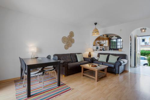 Apartamento La Campana Townhouse With Pool Ref 222