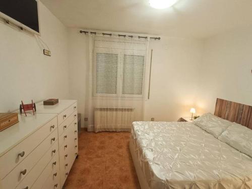 Casa Con Jard�n Y Piscina Privada.