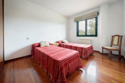 Cinco Habitaciones Cerca de Santiago