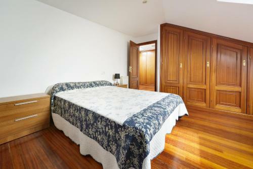 Cinco Habitaciones Cerca de Santiago